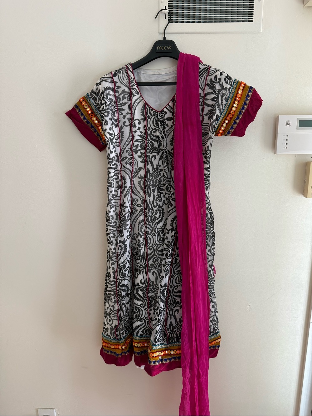 Women’s Black & White Printed Anarkali with Pink Scarf